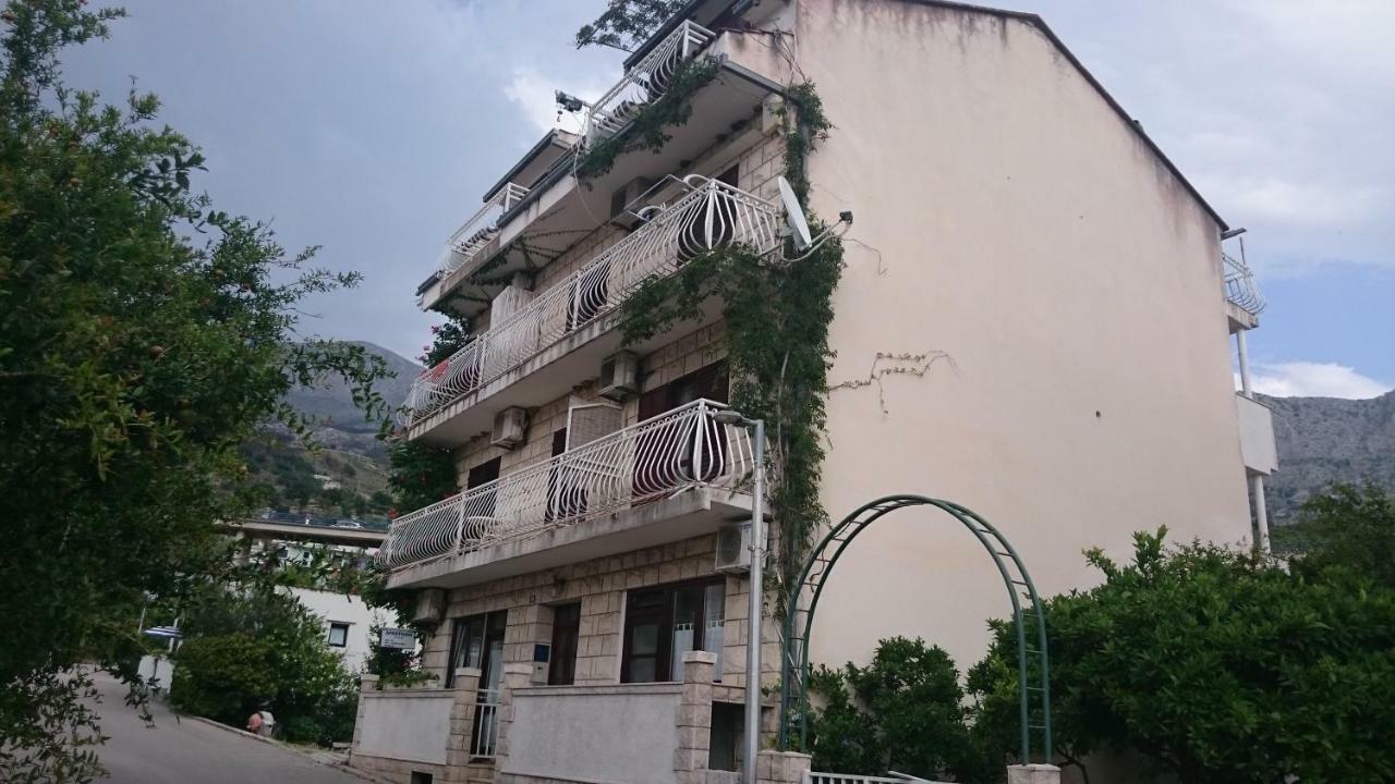 Apartmani Tina Podgora Exteriör bild