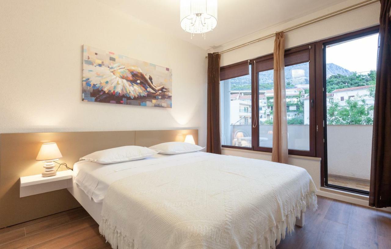 Apartmani Tina Podgora Exteriör bild