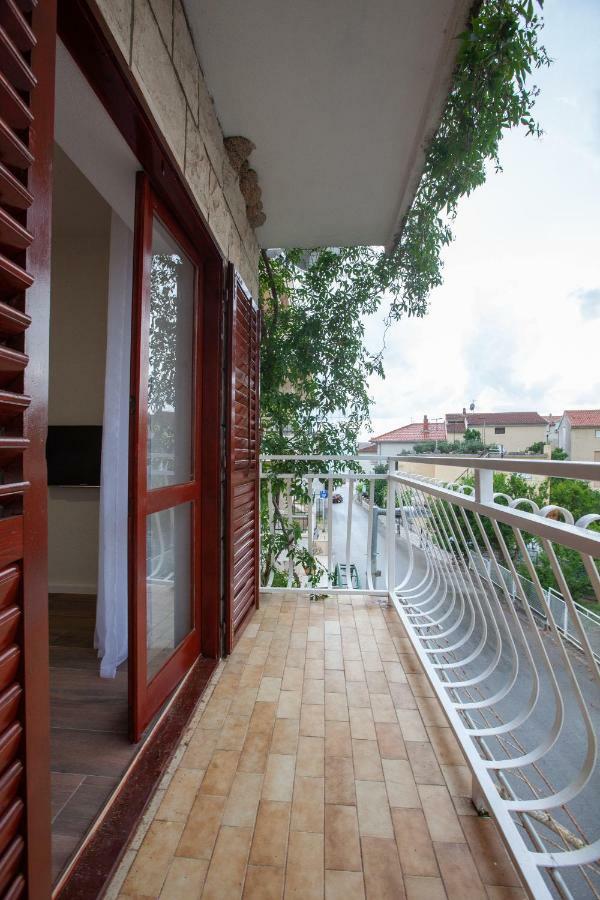 Apartmani Tina Podgora Exteriör bild