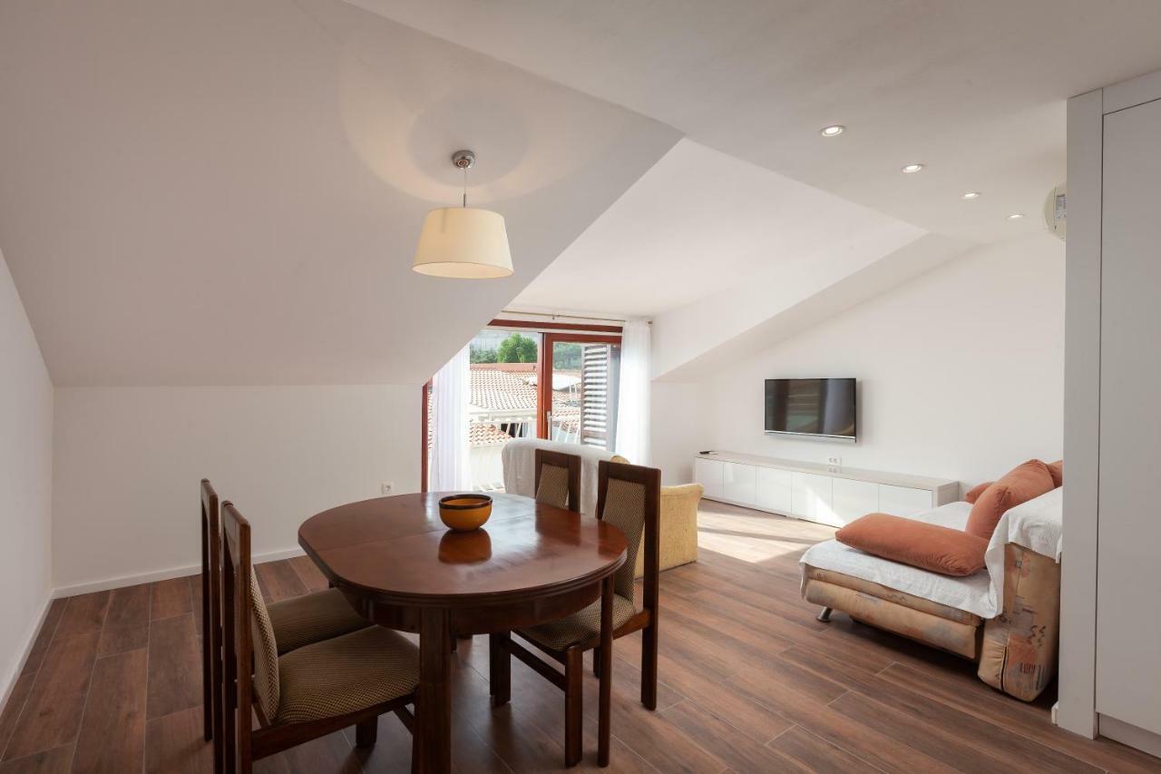 Apartmani Tina Podgora Exteriör bild
